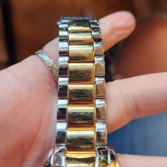 Coach women's watch - Picture 6 of 6